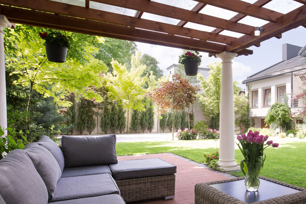 Outdoor entertaining with architectural windows