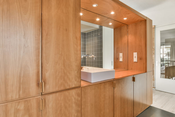 Outdoor entertaining with architectural windows